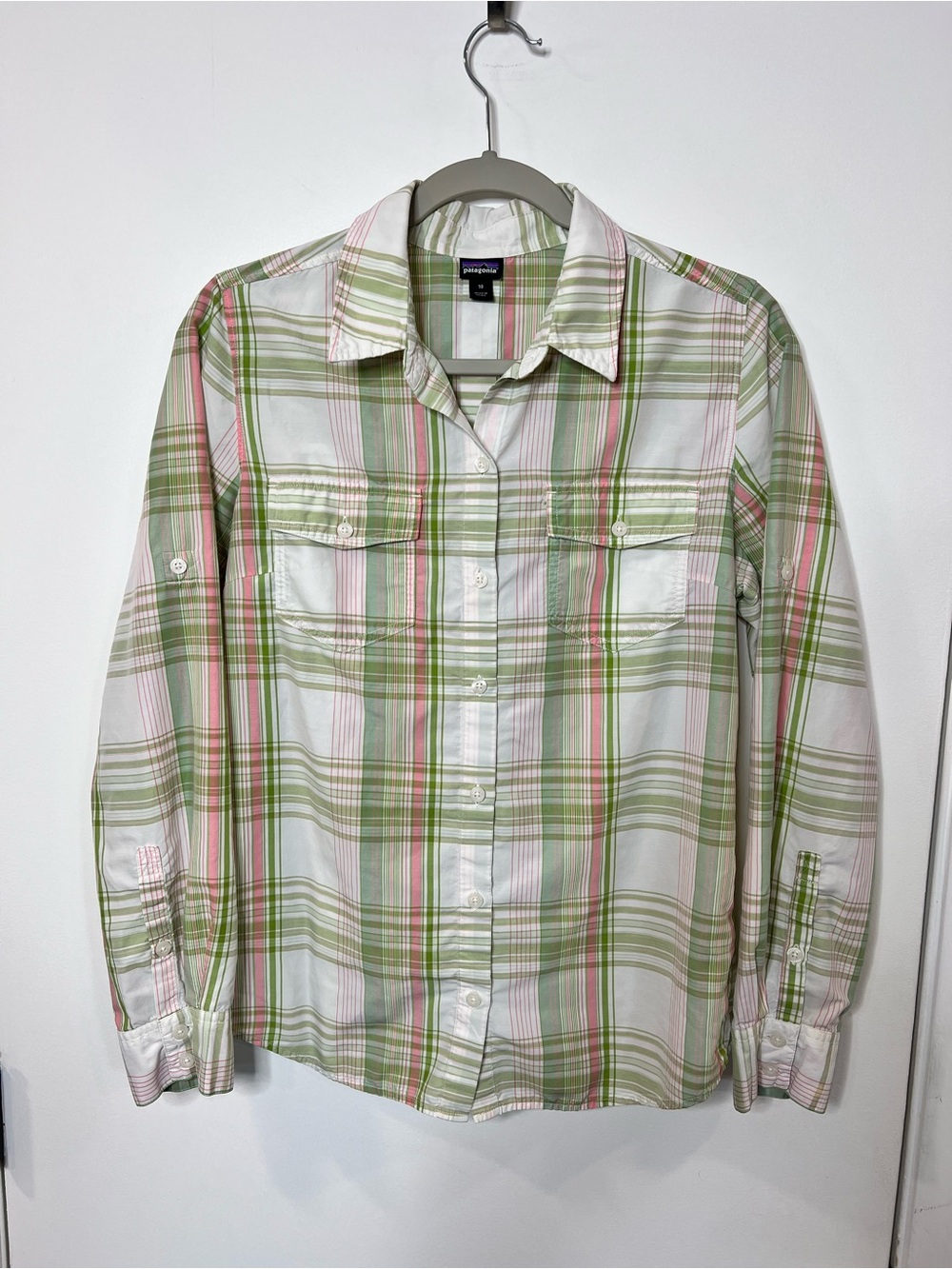 Patagonia Size 10 Top Women’s Green & Pink Plaid Button-Down Roll Tab Shirt